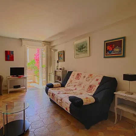 Studio Rue Wagram
